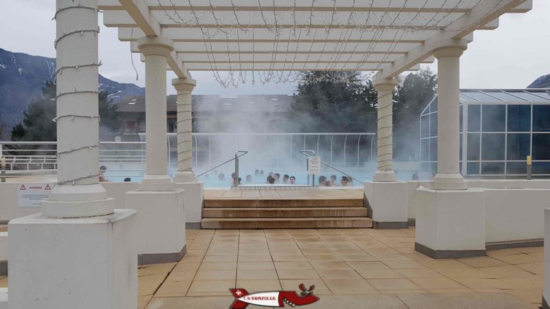 piscine extérieur des bains thermaux de Saillon