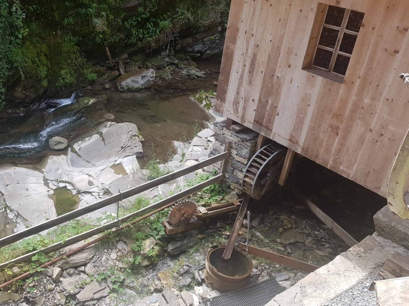 Route à aubes aux Vieux Moulins de la Tine