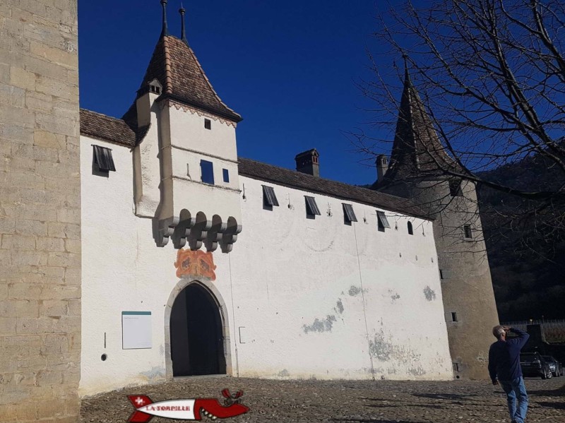 L'entrée du château.