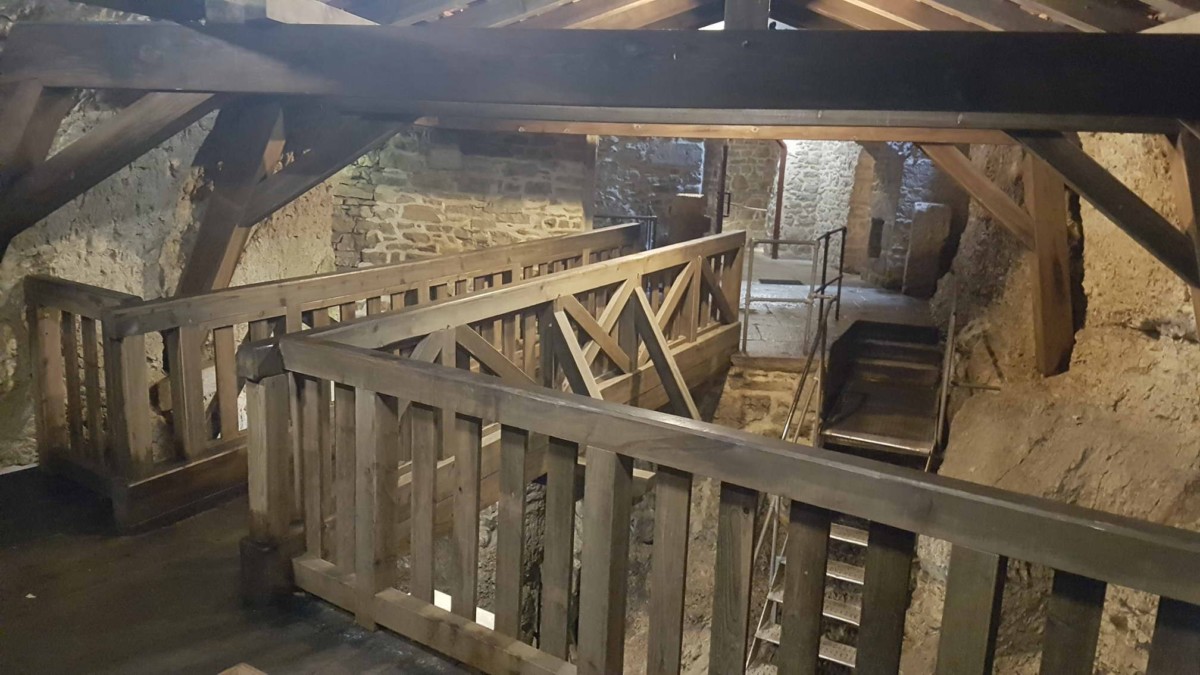 Une vue à l’intérieur des cavités des moulins souterrains du Col-des-Roches.