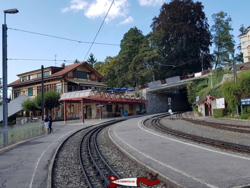 gare de Glion du train à crémaillère Montreux - Les Rochers-de-Naye