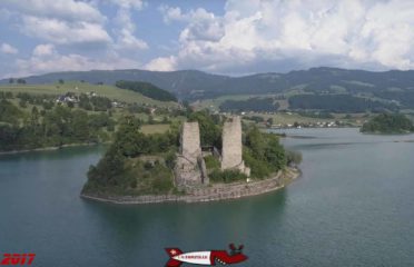 🏰🌊 Île et Château d’Ogoz – Pont-en-Ogoz