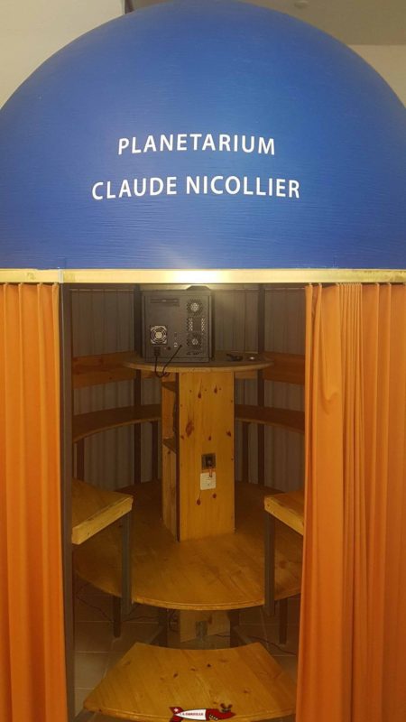 Le planétarium au nom de l'astronaute Suisse Claude Nicolier né à Vevey en 1944.
