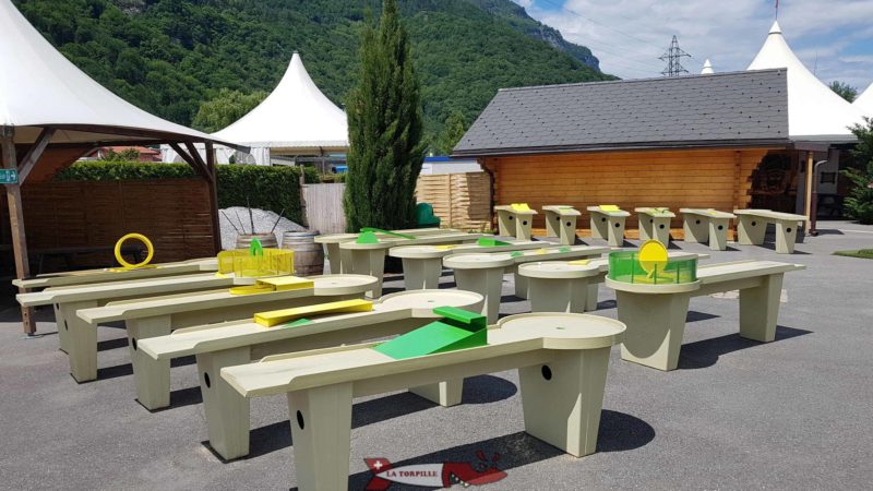 mini golf sur table au labyrinthe aventure evionnaz