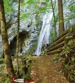 💧 Cascade de Môtiers – Val-de-Travers