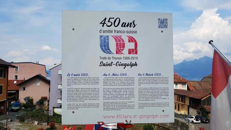 Un panneau souvenir près de la frontière France-Suisse en souvenir de 1569 - musée des traditions et des barques du léman