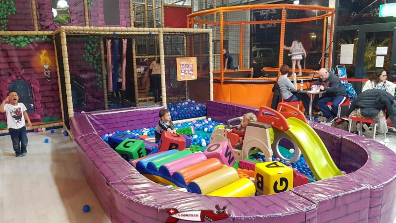 Aire de jeu pour les bébés à l'espace loisirs jayland gland