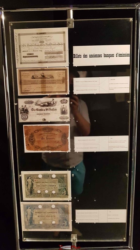 vieux billets de banque à la maison farinet.