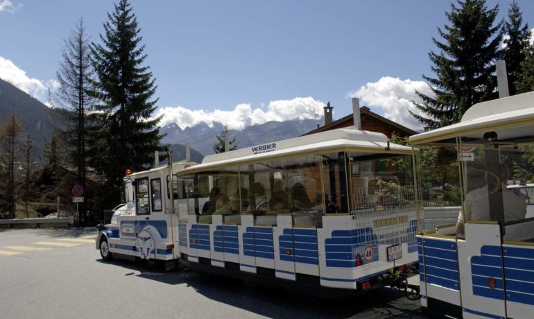 🚜 Petit Train Touristique des Combins – Val-de-Bagnes
