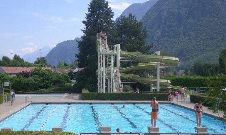 🏊 Piscine Extérieure du Camping du Bouveret