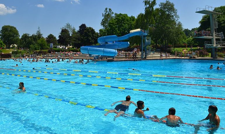 🏊 Piscine Extérieure des Mélèzes – Chaux-de-Fonds