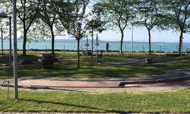 ⛳ Minigolf la Canebière – Neuchâtel