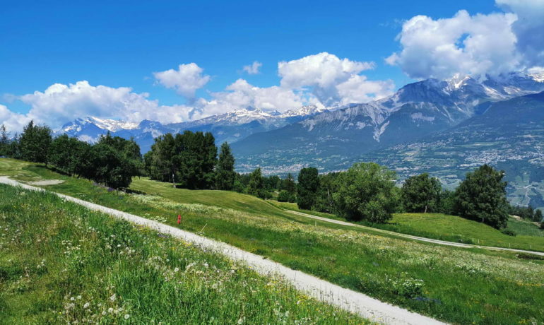 🏌️⚽🎾 Espace Loisirs Mont-Noble – Nax