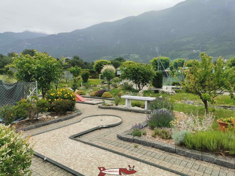 Le minigolf du Relais de la Sarvaz.