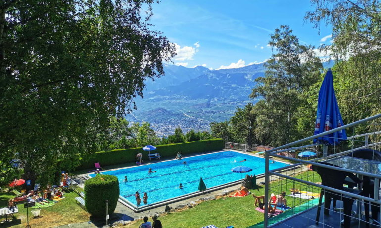 🏊 Piscine Extérieure du Grand-Paradis – Nax