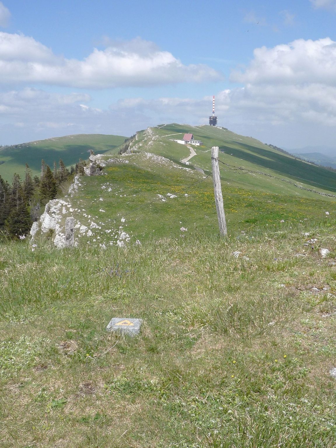 Sommet Dans Le Jura En 4 Lettres
