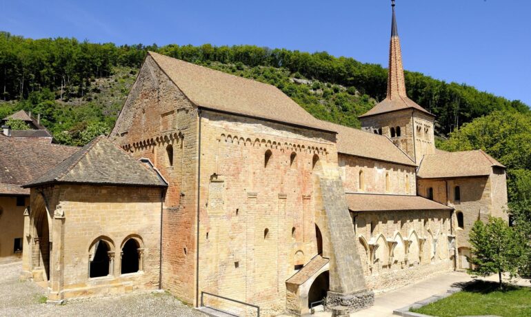 ⛪ Ancienne Abbaye et Abbatiale de Romainmôtier