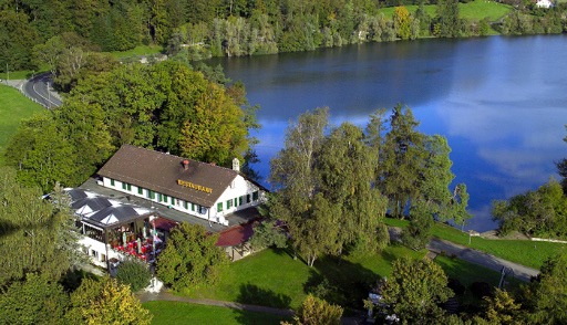 Le restaurant du lac de Bret.
