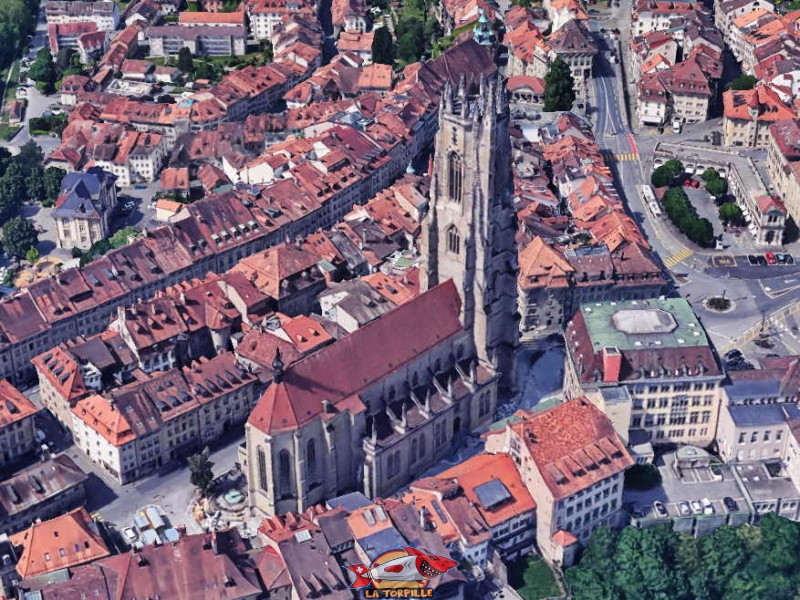La collégiale de Fribourg, pas encore promue au rang de cathédrale au 17ᵉ siècle.