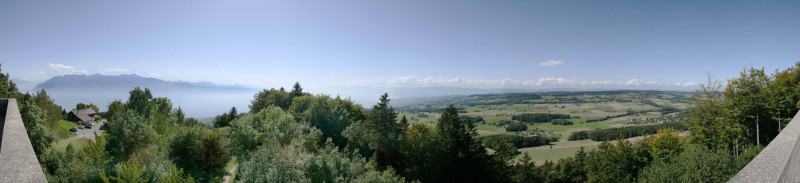 Un panorama sud - ouest depuis le sommet de la tour de Gourze