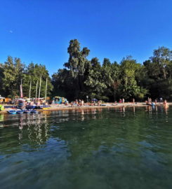 🌊🏖️ Base Nautique et Plage Les Vikings – Yvonand