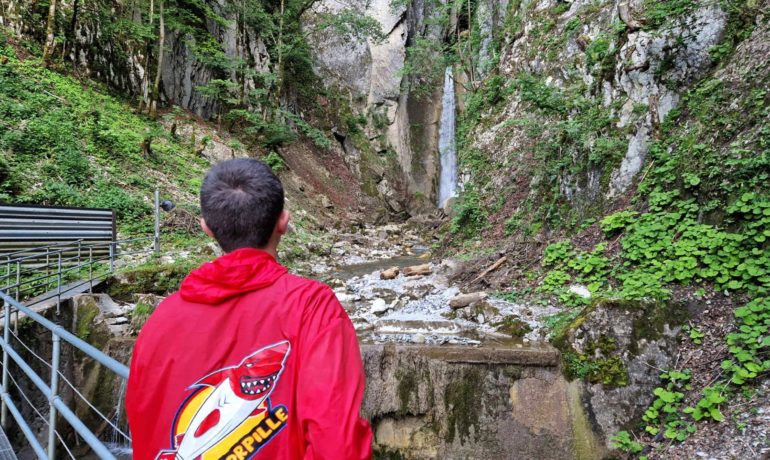 💧 Cascade et Grotte de Grandvillard