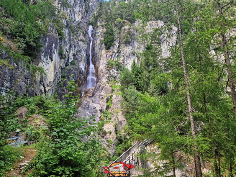 La cascade du Dailley au début de gorges du Dailley.