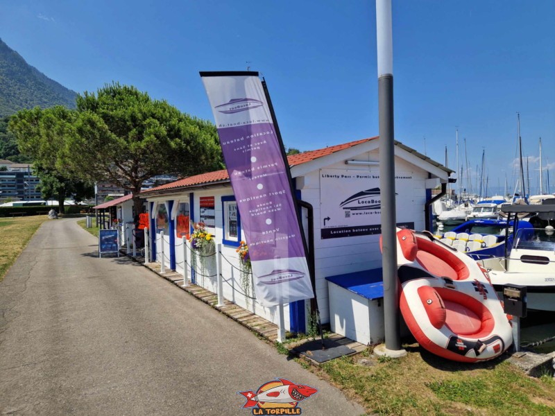 Locaboat à Port-Valais au bord du Léman.