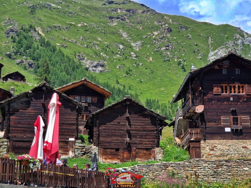 Les très beaux chalets de Satarma.