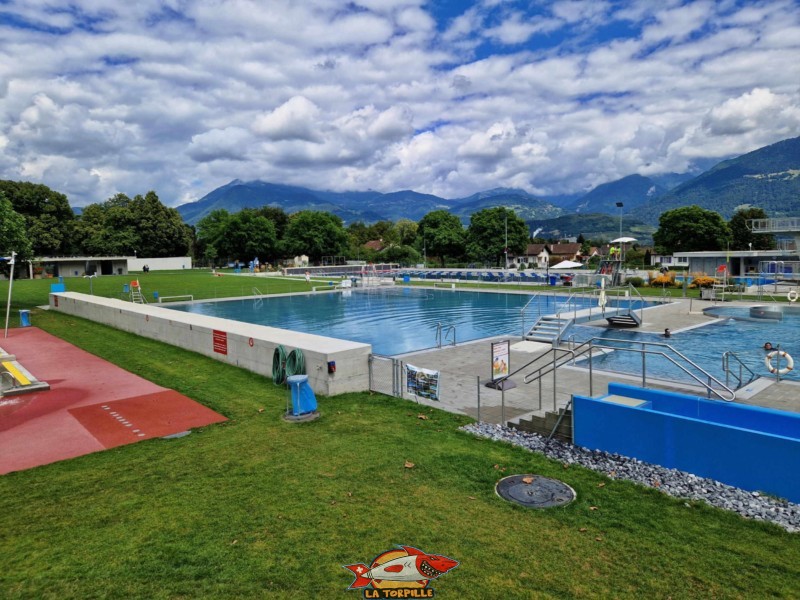 bassin enfant, piscine de monthey, Bas-Valais