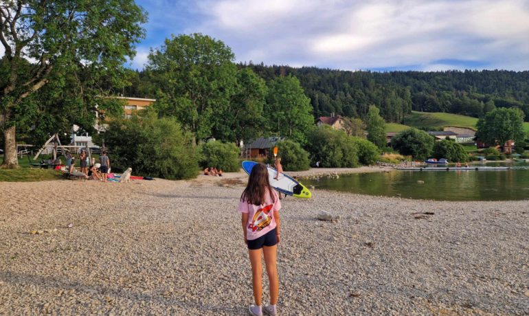 🏖️ Plage de la Baie du Lac – L’Abbaye