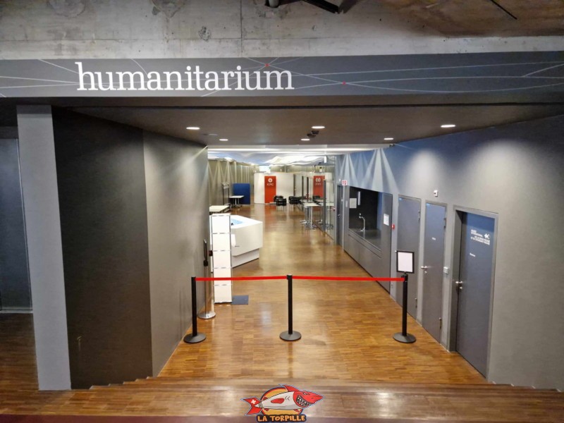 L'humanitarium au sommet de l'escalier. Il n'est pas ouvert au visiteur.
