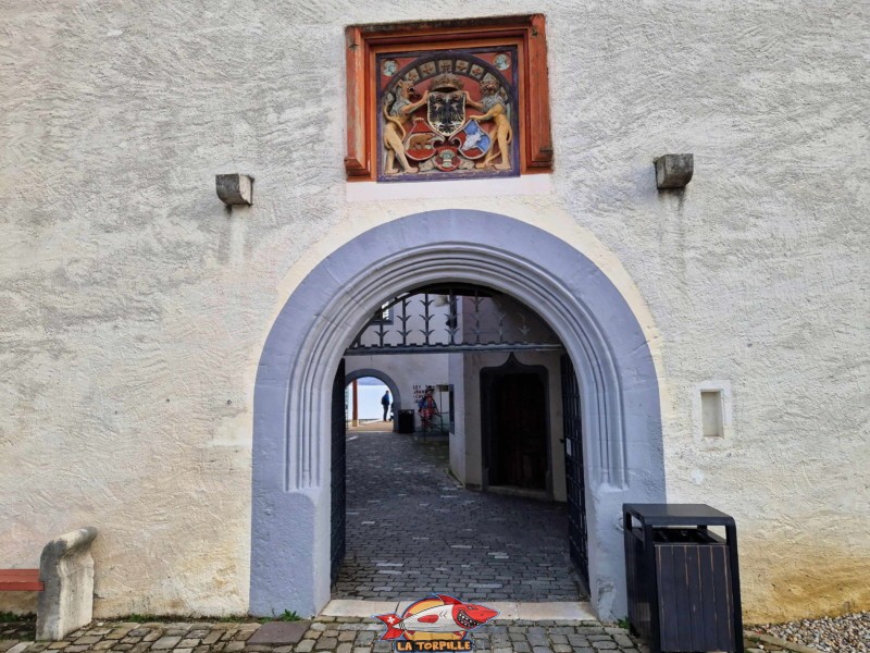 L'entrée du château de Nyon.