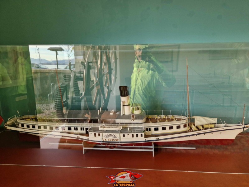La maquette du bateau de la CGN la Suisse. Construit en 1910 et complètement rénové en 2009, il est toujours en service, musée du léman, nyon