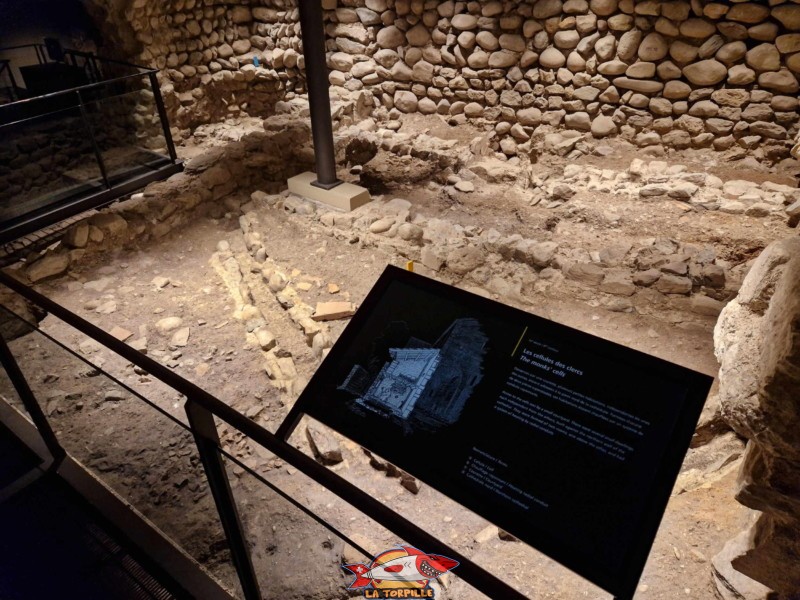 poste 4. Les cellules des clercs. Site archéologique de la cathédrale St-Pierre, Genève.