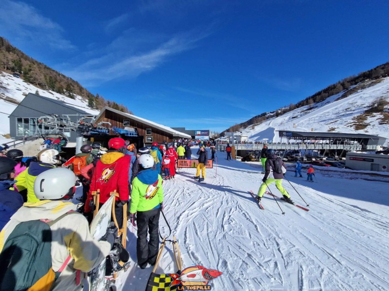 Vue d'ensemble, Plateforme Remonte-Pentes, Luge d'hiver à Siviez, Nendaz, domaine des 4 vallées.