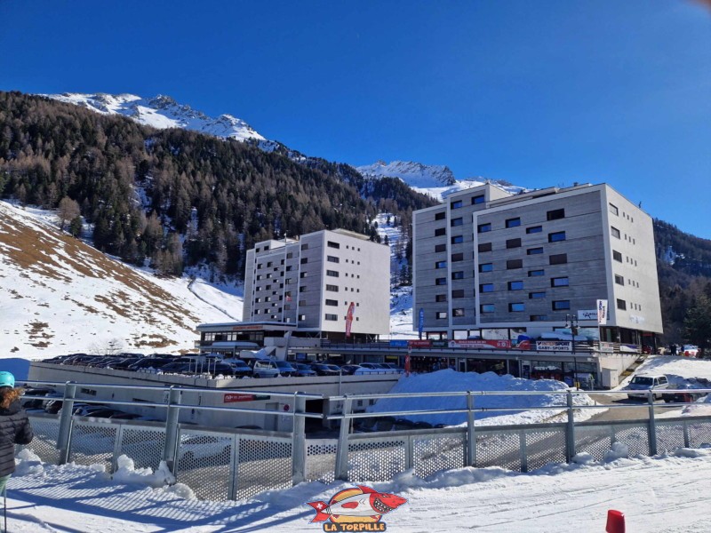 Les blocs de Siviez à côté du départ des remonte-pentes, Luge d'hiver à Siviez, Nendaz, domaine des 4 vallées.