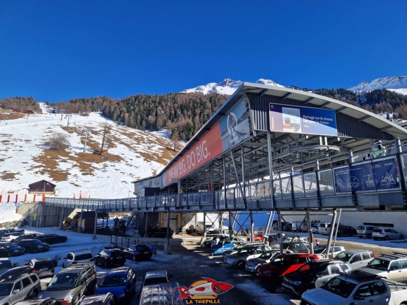 Vue d'ensemble, Plateforme Remonte-Pentes, Luge d'hiver à Siviez, Nendaz, domaine des 4 vallées.