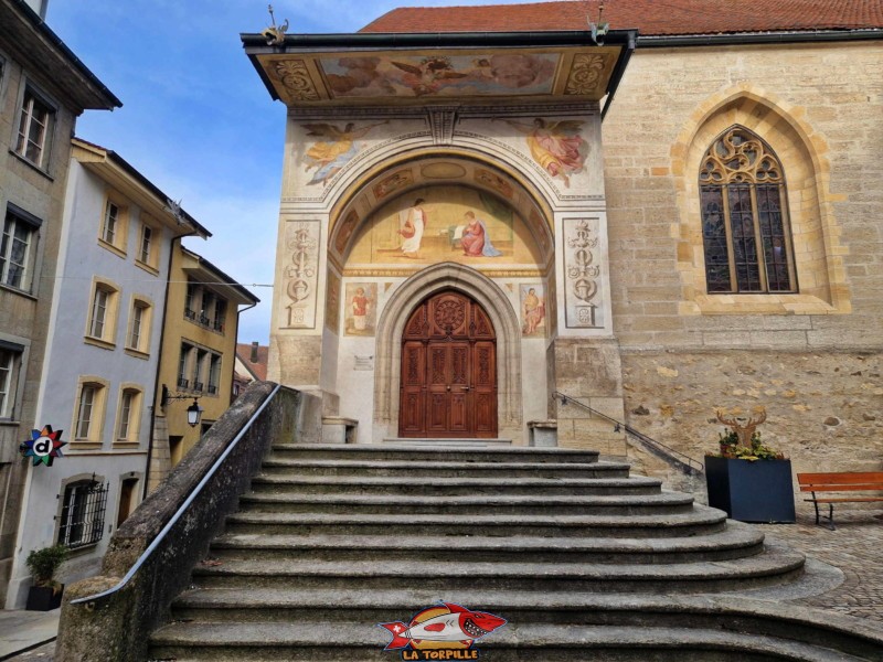 Porche. Collégiale Saint-Laurent d'Estavayer-le-Lac, église catholique, broye, canton de Fribourg.