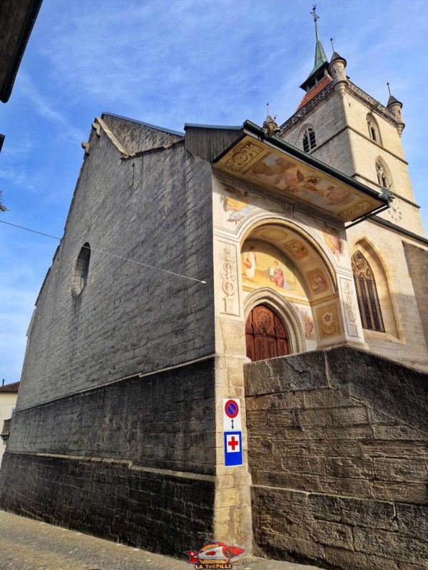 Côté Sud-Ouest. Collégiale Saint-Laurent d'Estavayer-le-Lac, église catholique, broye, canton de Fribourg.