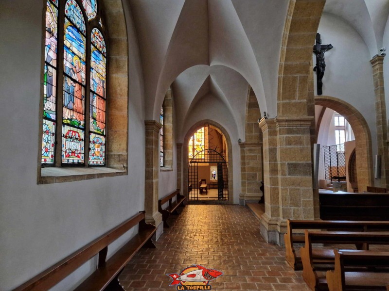 Bas-côté gauche. Église. Monastère des Dominicaines, Estavayer-le-Lac, Broye, Canton de Fribourg.