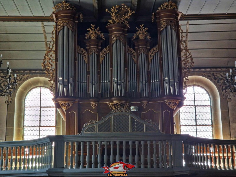 L'orgue de l'église. Église Réformée Sainte-Marie-Madelaine. Ville médiévale d'Avenches, vieille ville, région de la Broye, canton de Vaud.