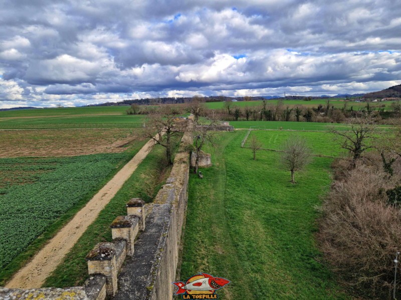 Mur d'enceinte. Ruines Romaines d'Avenches, canton de Vaud.