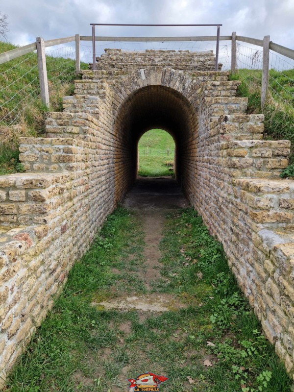 Couloirs d'accès. Ruines Romaines d'Avenches, canton de Vaud.