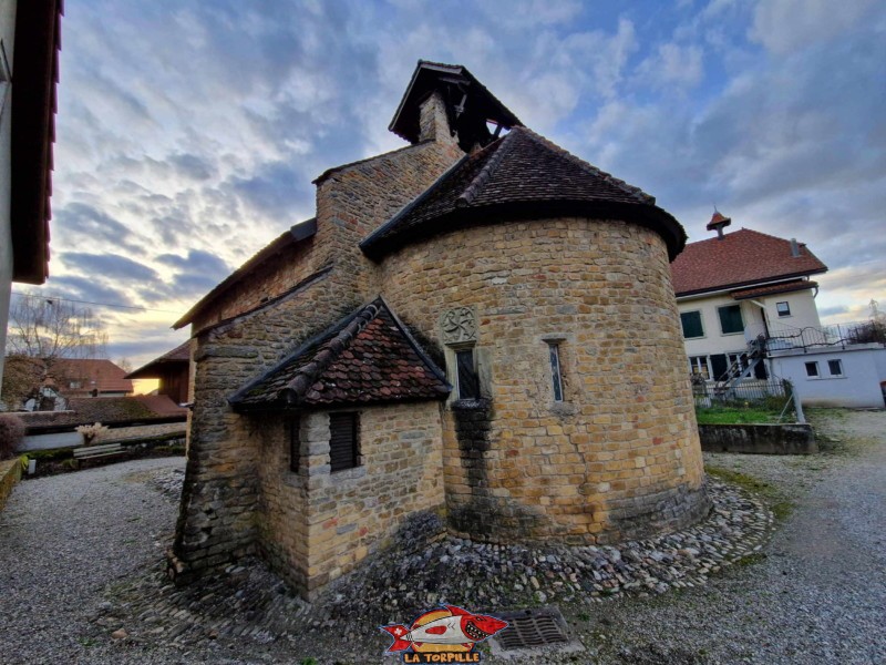 Côté nord-est, Église de Donatyre. Ville médiévale d'Avenches, vieille ville, région de la Broye, canton de Vaud.