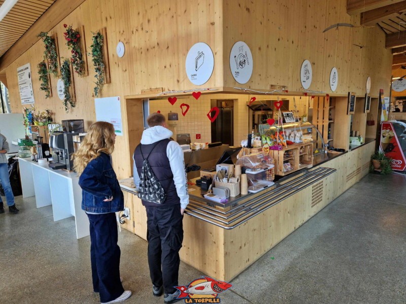 Le self-service du restaurant.