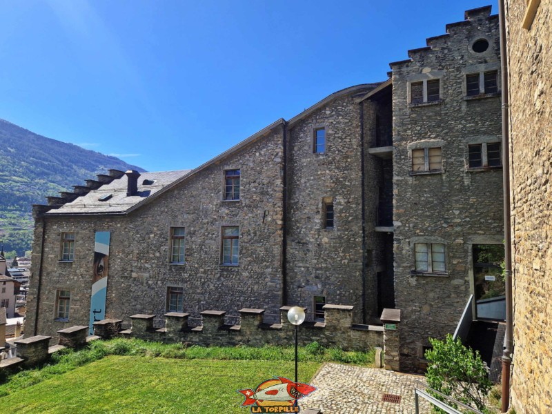 Les bâtiments du Vidomnat. Château de la Majorie, Sion, Valais.