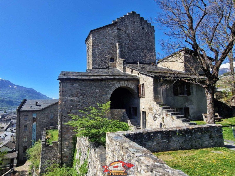 La Majorie depuis la cour est. Château de la Majorie, Sion, Valais.