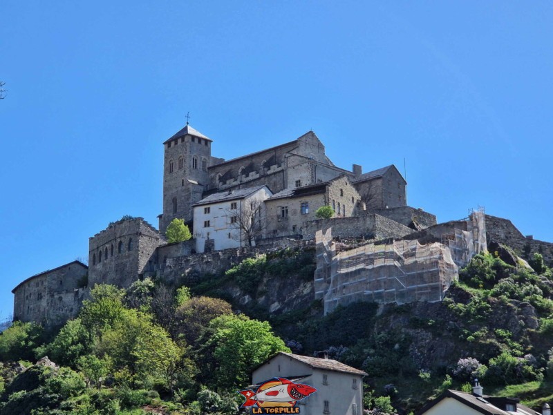 La vue sur Valère depuis le château de la Majorie.