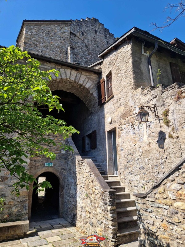 La Majorie depuis la cour est. Château de la Majorie, Sion, Valais.